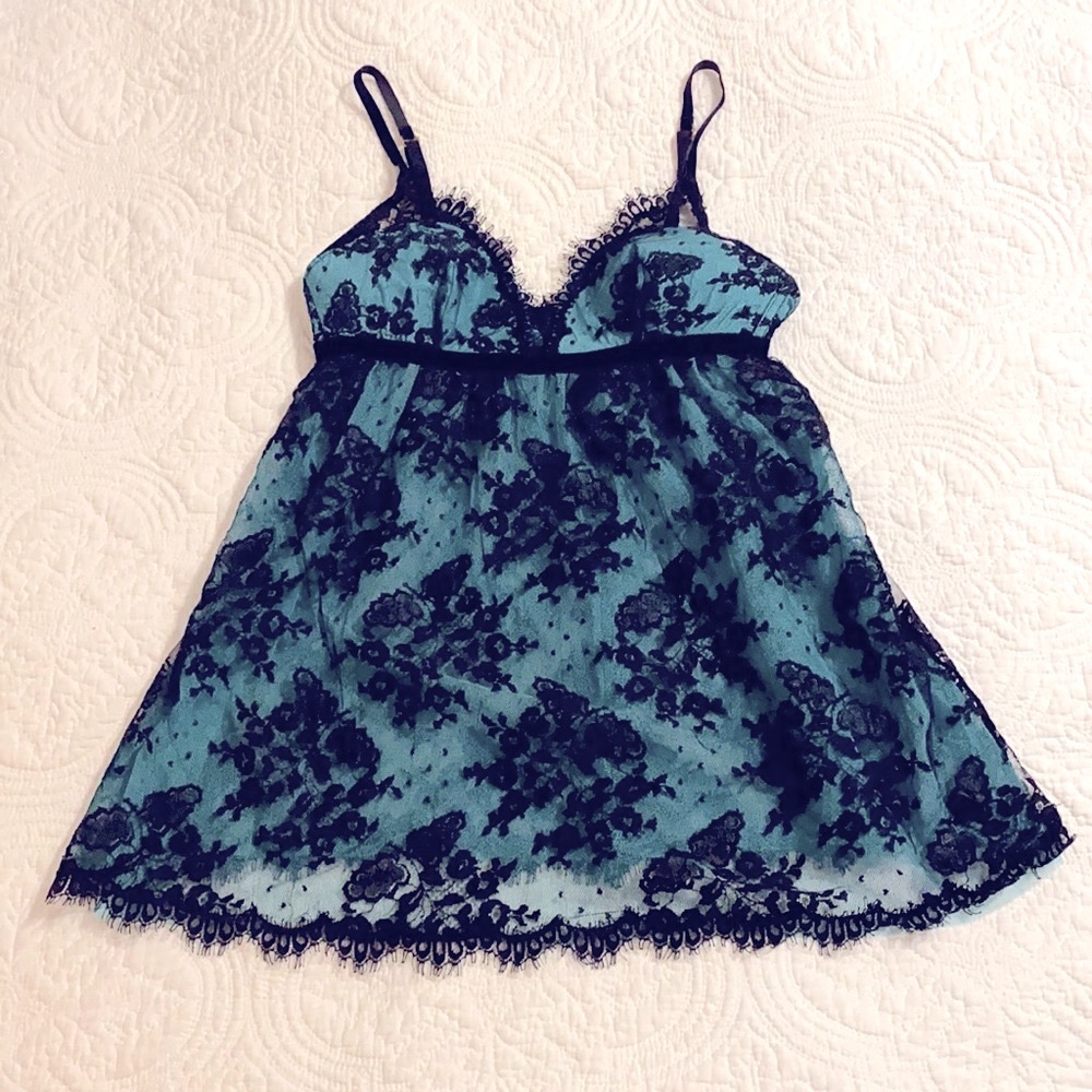 Victoria’s Secret lace top, NWOT